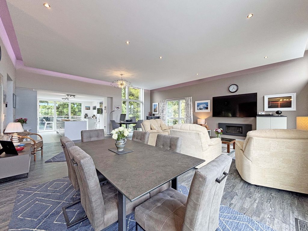 3 bed flat for saleThe Hideaway, Truro, Cornwall TR1 photo 4