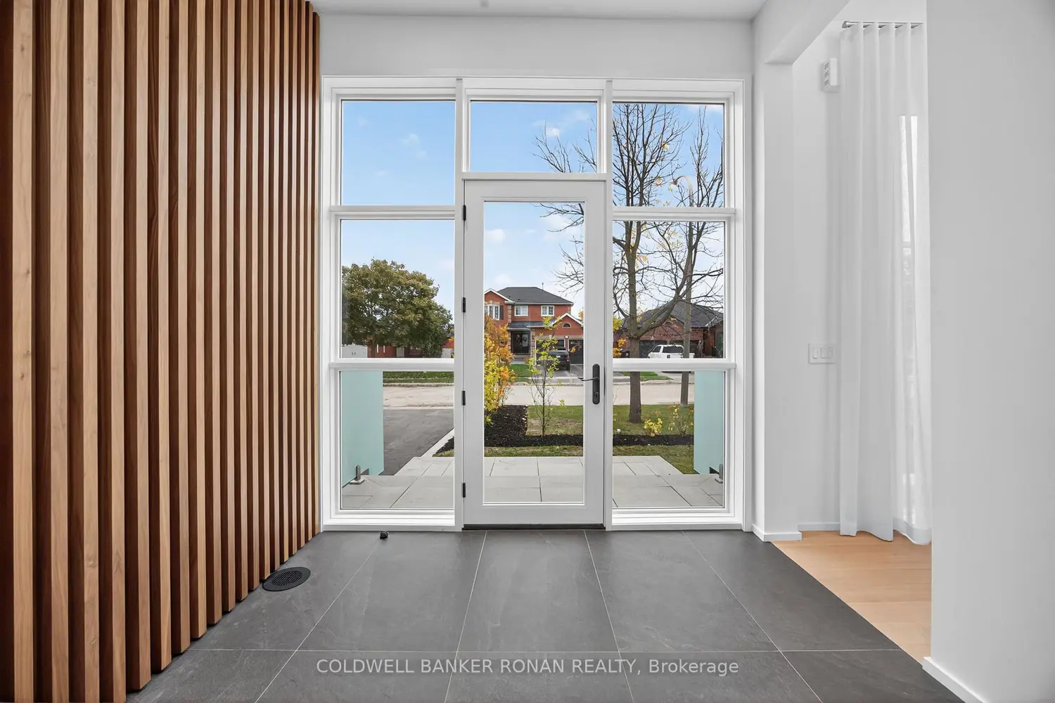 9 Gray Avenue photo 3