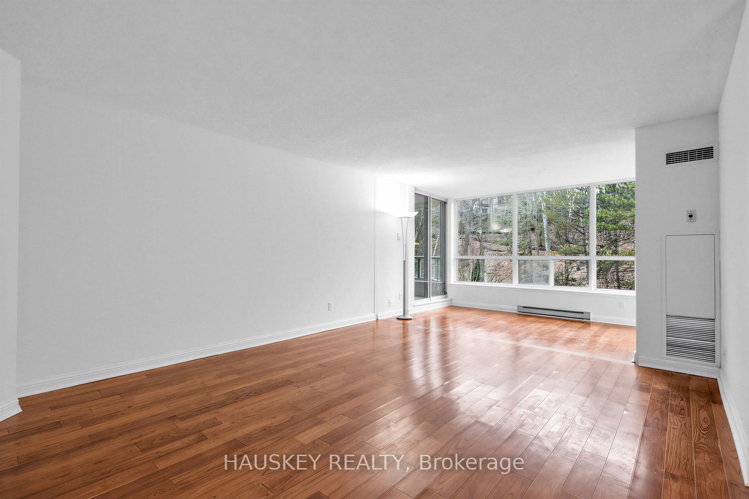 Additional image 4 of 402-3800 Yonge Street, Toronto, ON, M4N 3P7