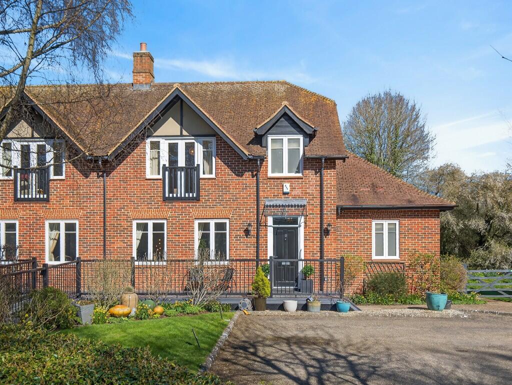 Riverside Living, King Edward Place, Wheathampstead, AL4