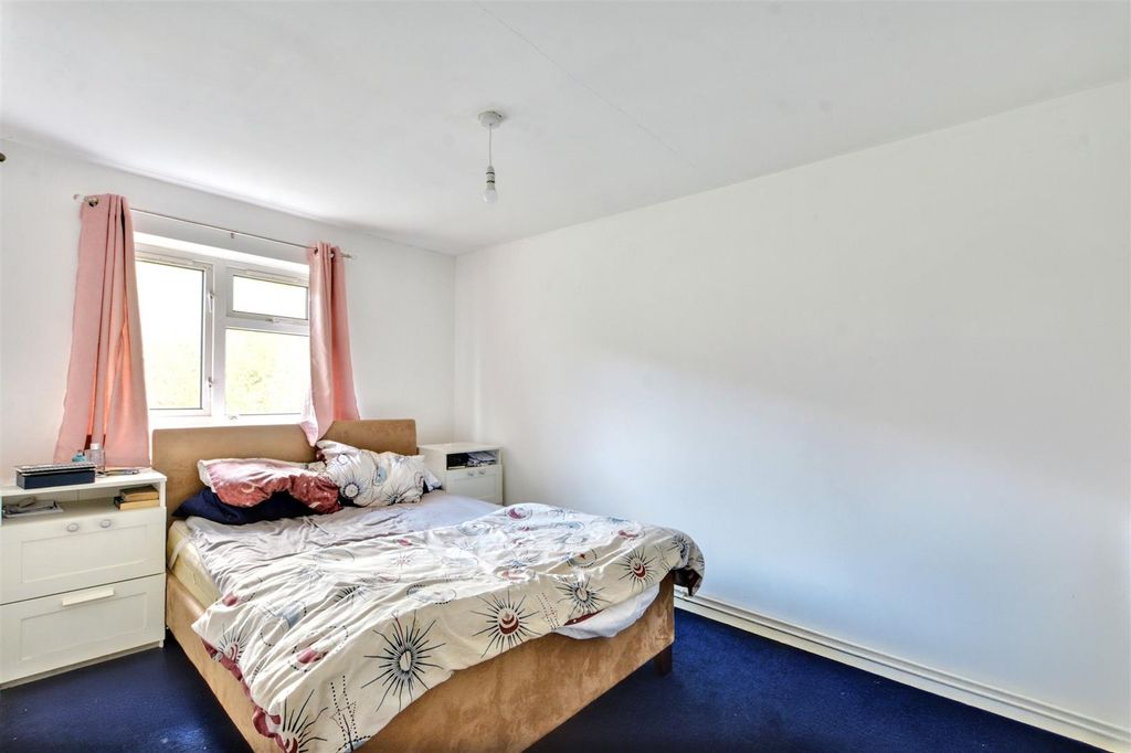 Additional image 8 of 2 bed flat for saleGibbons Avenue, Stapleford NG9