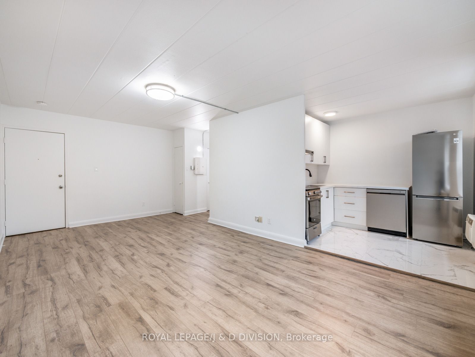 Additional image 3 of 102-325 Sammon Avenue, Toronto, ON, M4J 2A1