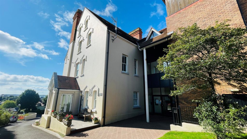 Additional image 10 of 2 bed flat for saleNarberth Road, Tenby SA70