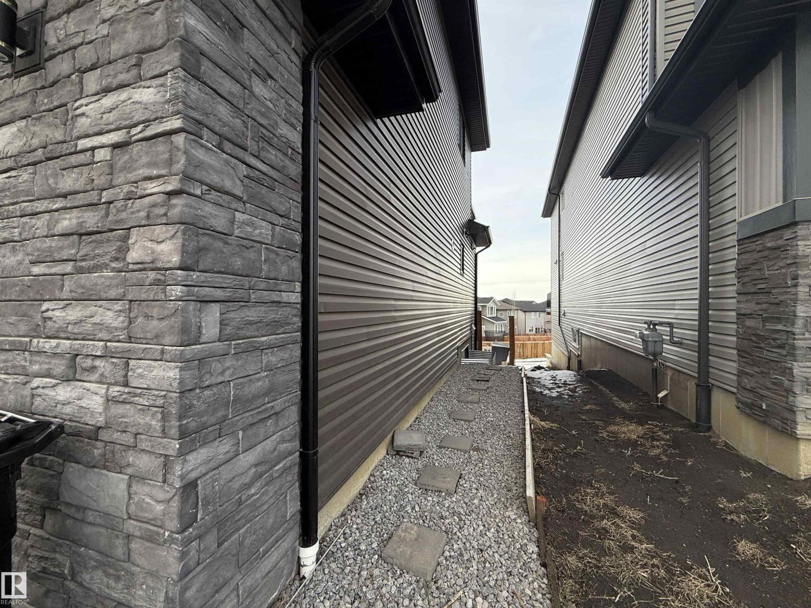 Additional image 6 of 1210 Peregrine Terrace NW, Edmonton, AB, T5S0M3