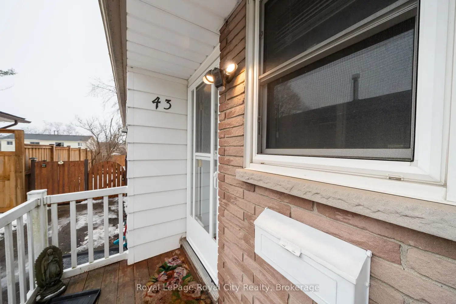 43 Patience Crescent photo 3