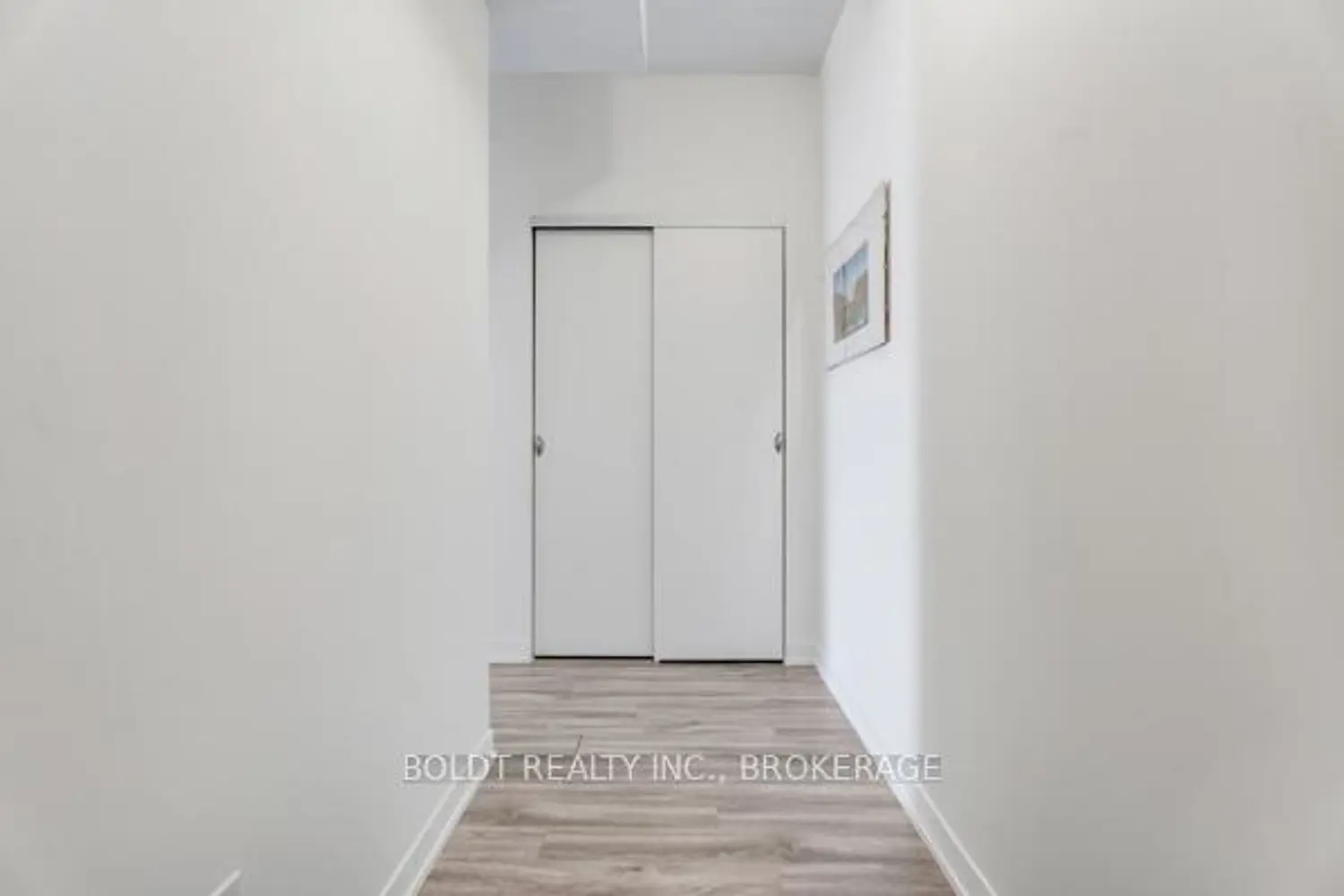 128 King Street 1607 photo 4