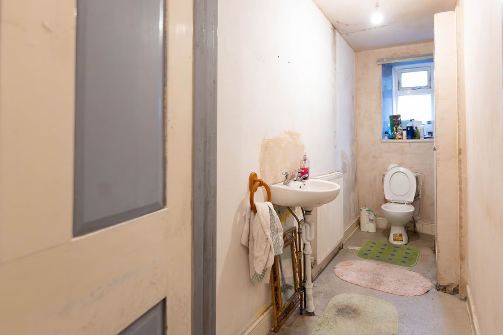 Additional image 10 of 1 bed flat for saleBarassie Street, Troon KA10