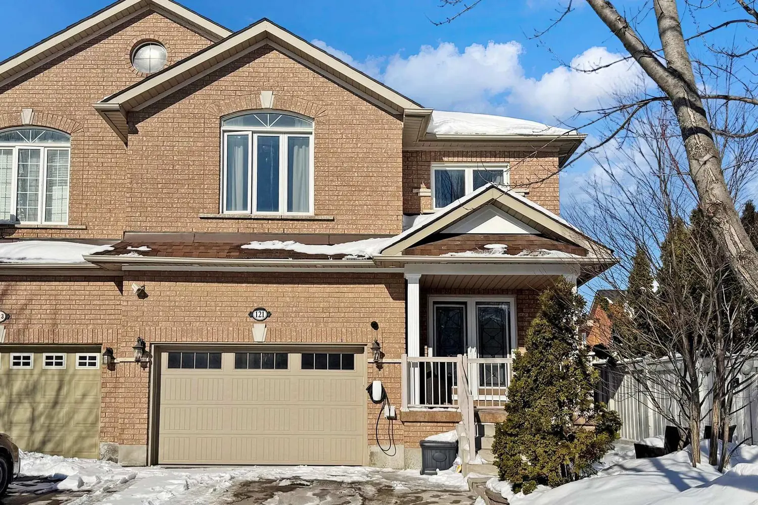 121 Adventure Crescent