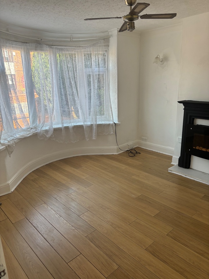 Additional image 5 of 3 Bed Semi-Detached House, Brendon Avenue, M40, N1 7GU