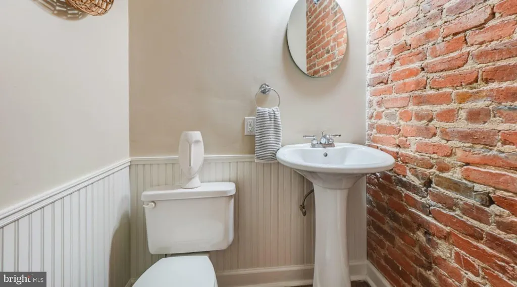 Additional image 23 of 1434 F Street NE, Washington, DC 20002