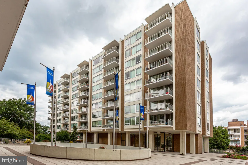 Additional image 2 of 1425 4th Street SW Unit A305, Washington, DC 20024