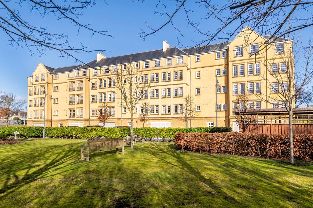 2 bed flat for saleAdamson Court, St Andrews KY16