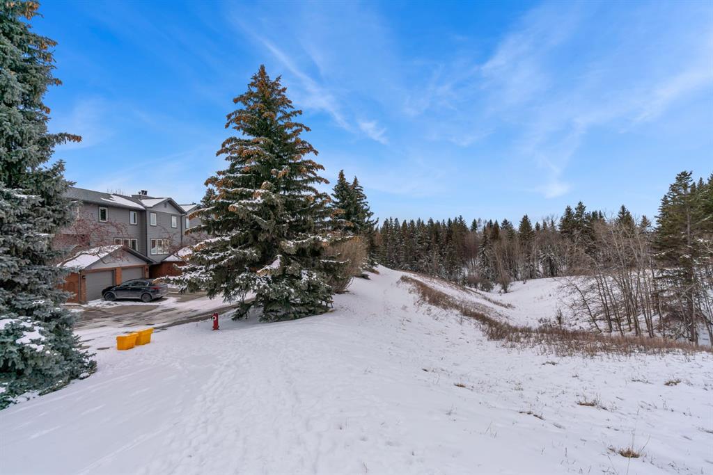 Additional image 4 of 16-64 Woodacres Crescent SW, Calgary, AB, T2W 4V6