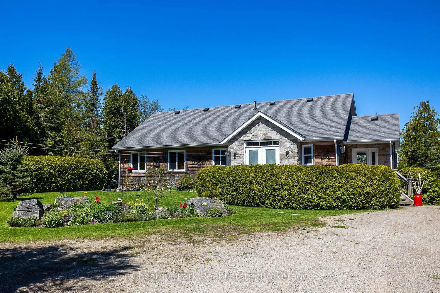 94 Zorra Drive photo 2