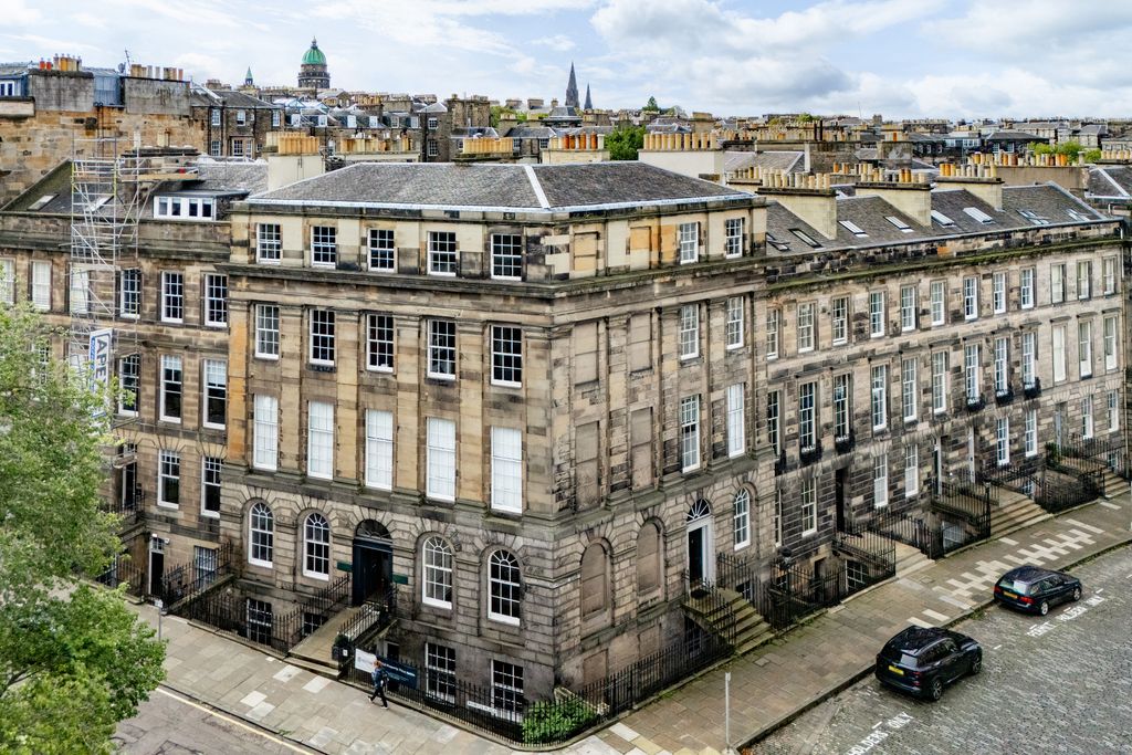 4 bed flat for sale2/3 Darnaway Street, New Town, Edinburgh EH3
