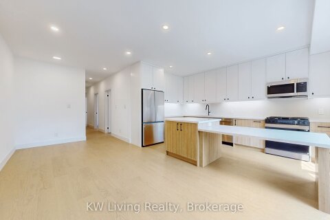 Additional image 7 of 101-33 Kirknewton Road, Toronto, ON, M6E 3X9