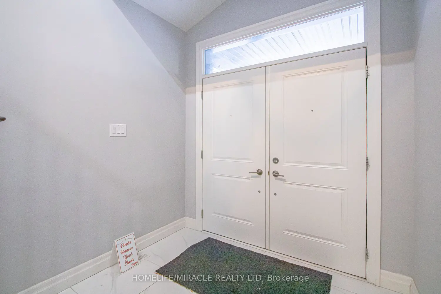 2872 Doyle Drive photo 4