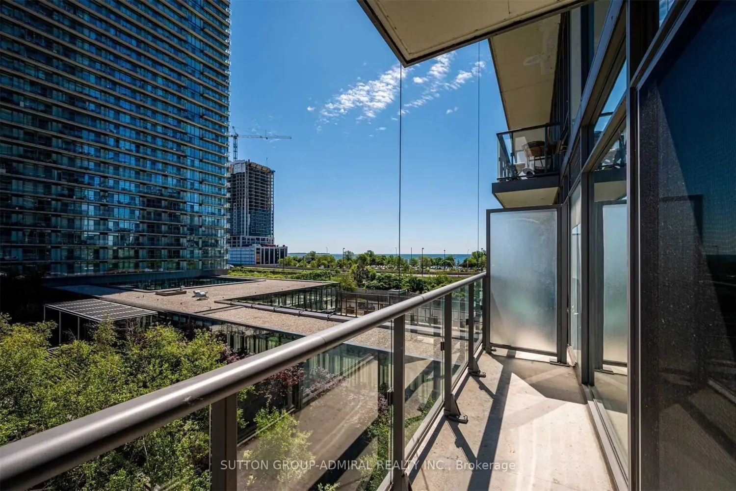 Additional image 14 of 105 The Queensway Avenue 413
