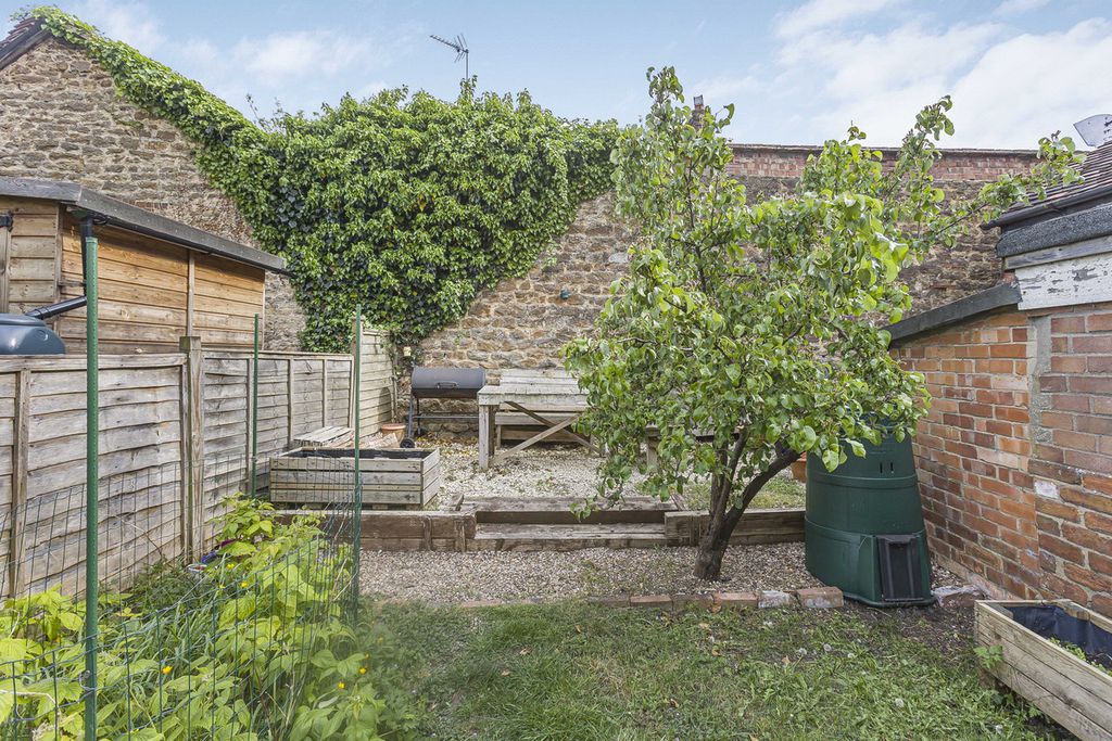 Additional image 6 of 2 bed terraced house for saleSpring Road, Abingdon OX14