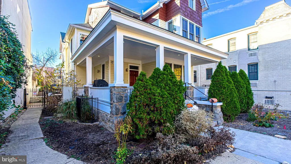 Additional image 3 of 3350 17th Street NW Unit PH2, Washington, DC 20010