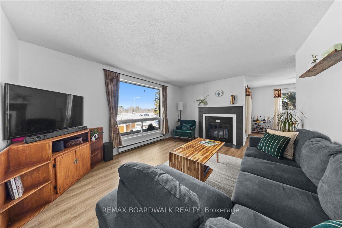 Additional image 6 of 46A-802 St. Andre Drive, Ottawa, ON, K1C 4R3