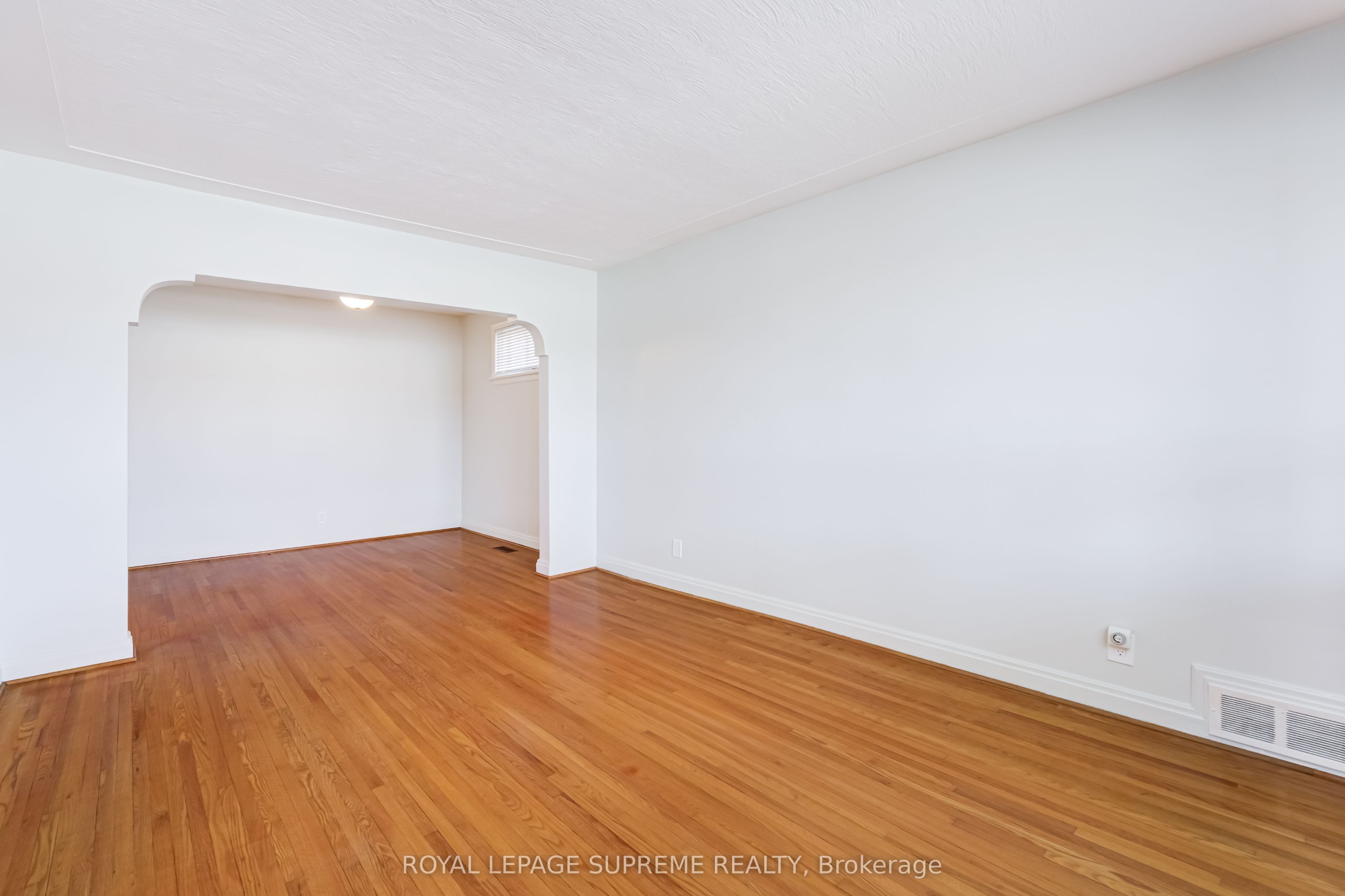 Additional image 6 of Main-55 Keelegate Drive, Toronto, ON, M3K 1X9