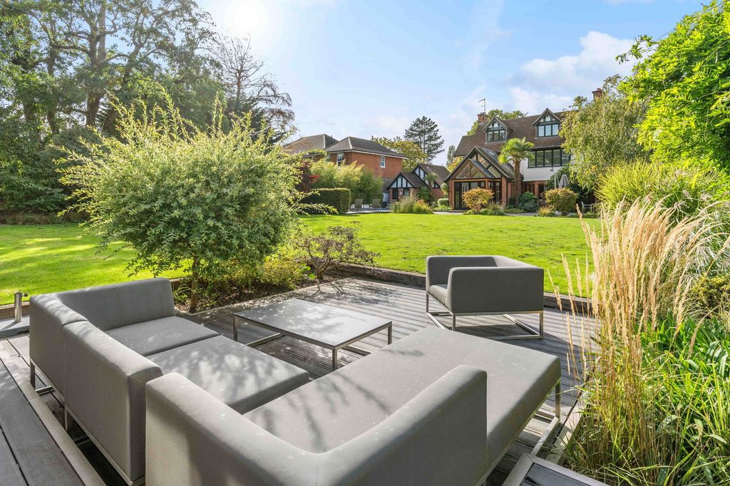 Additional image 83 of 6 bed detached house for saleRoundwood Avenue, Hutton Mount, Brentwood CM13