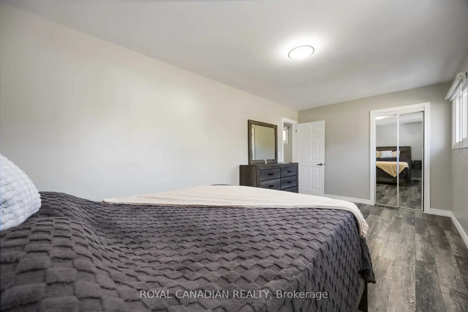 Additional image 5 of 1057 King Street