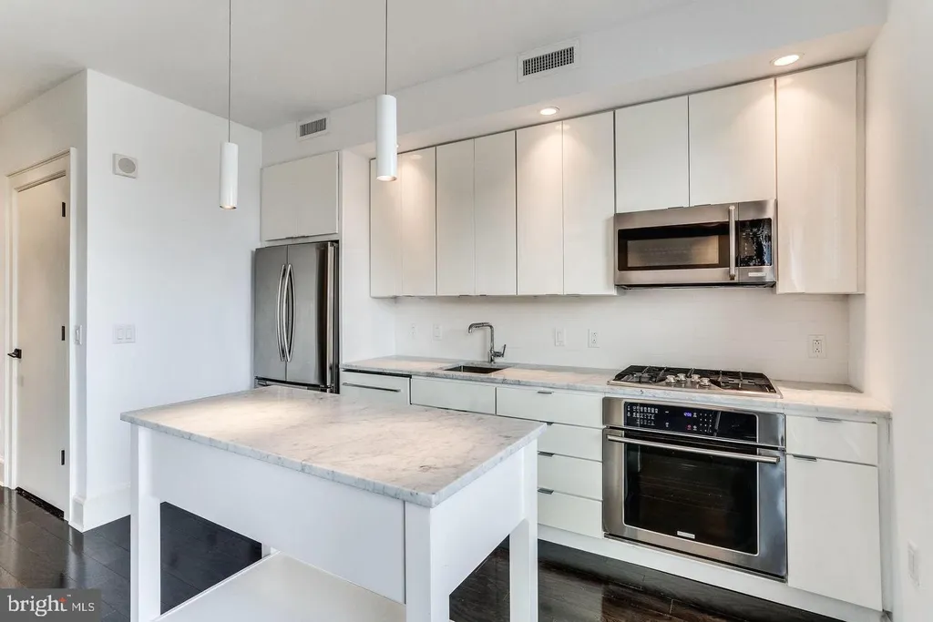 Additional image 8 of 1011 M Street NW Unit 606, Washington, DC 20001