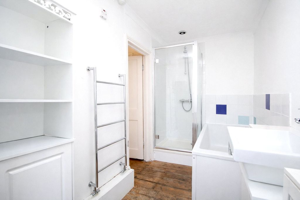 Additional image 8 of 2 bed end terrace house for saleVictoria Road, Alton, Hampshire GU34