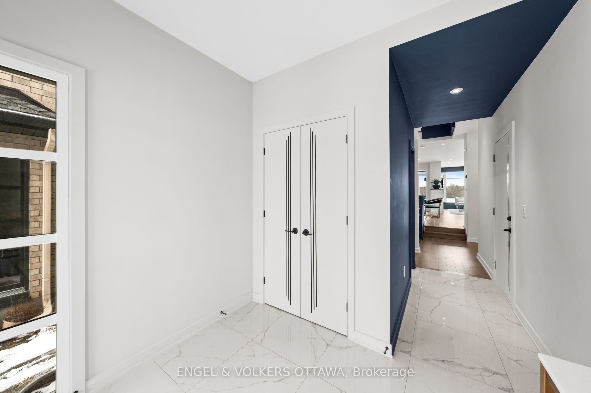 Additional image 3 of 250 Shuttleworth Drive, Ottawa, ON, K1T 0T4