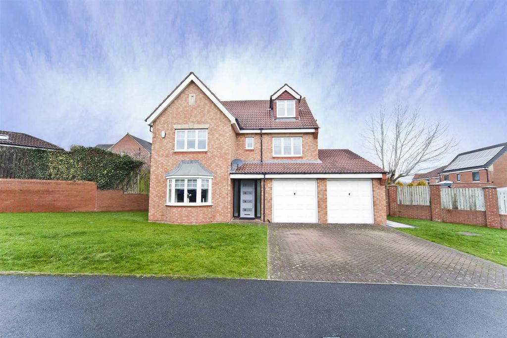 6 bed detached house for saleKingfisher Close, Hartlepool TS26