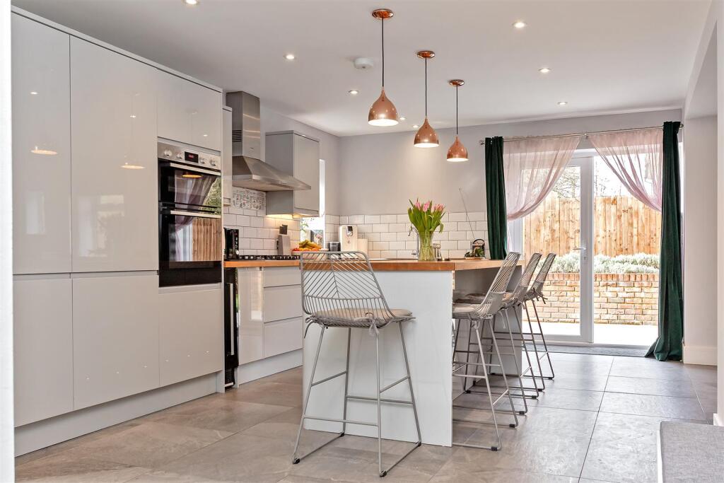 Additional image 24 of Townsend Drive, St Albans