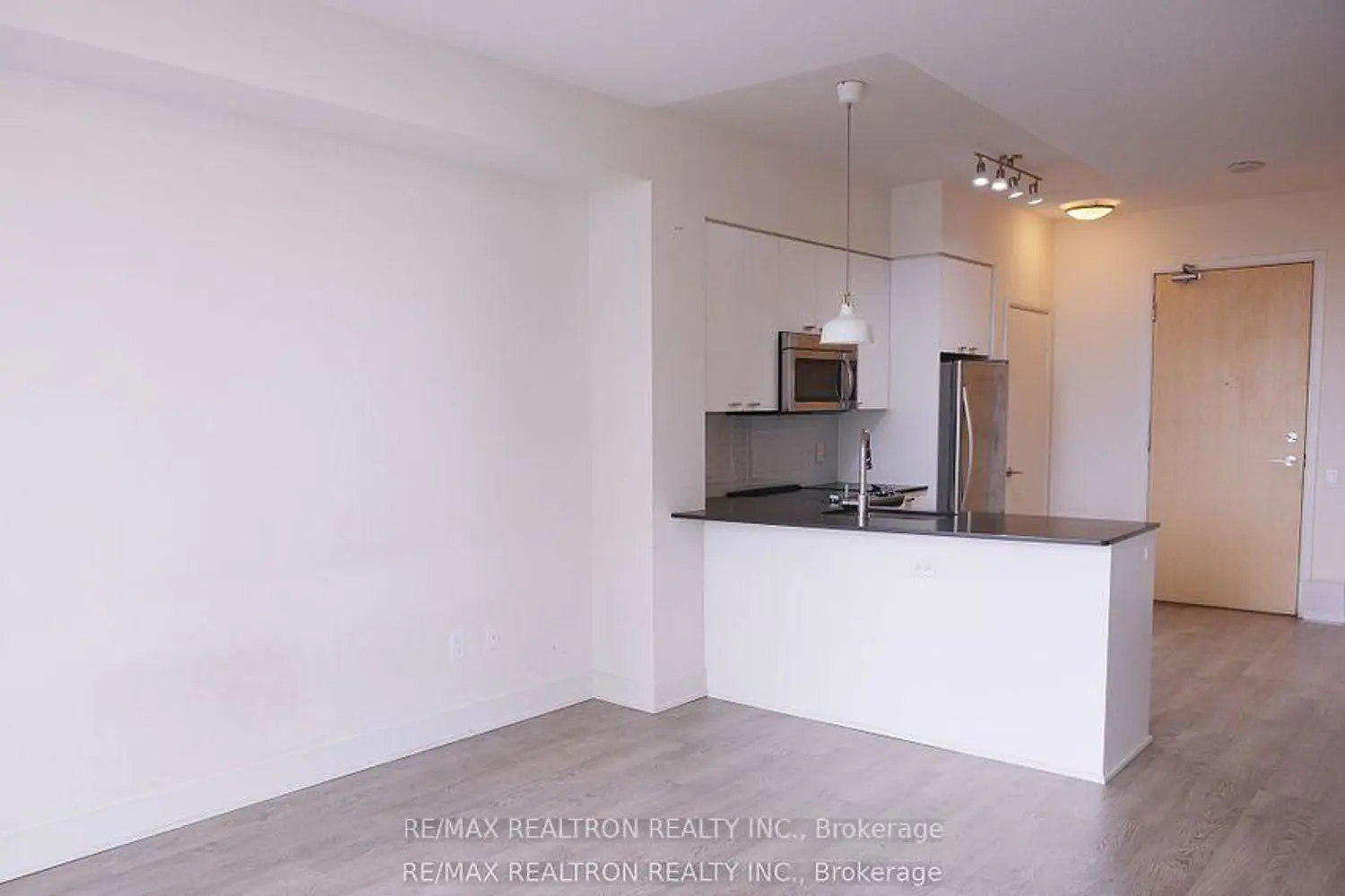 Additional image 9 of 30 Roehampton Avenue 1501