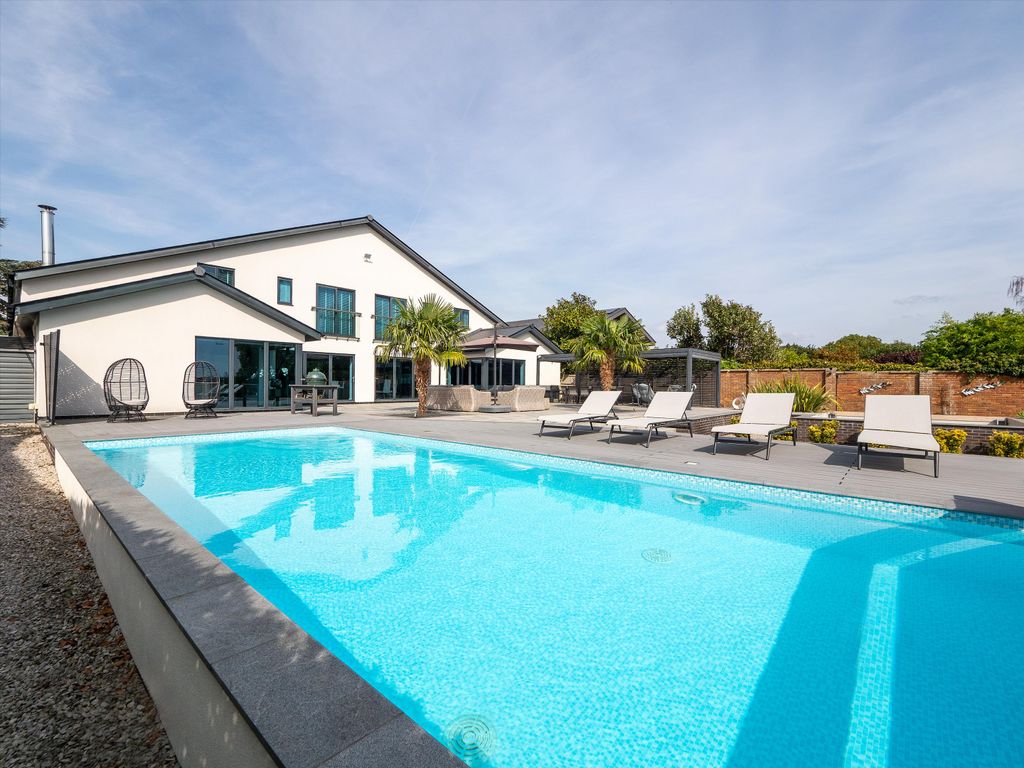 Additional image 30 of 5 bed detached house for saleAvonbank Drive, Stratford-Upon-Avon, Warwickshire CV37
