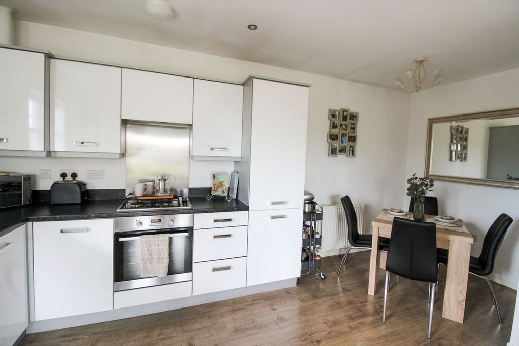 Additional image 3 of 2 bed flat for saleAspen Way, Penyffordd CH4
