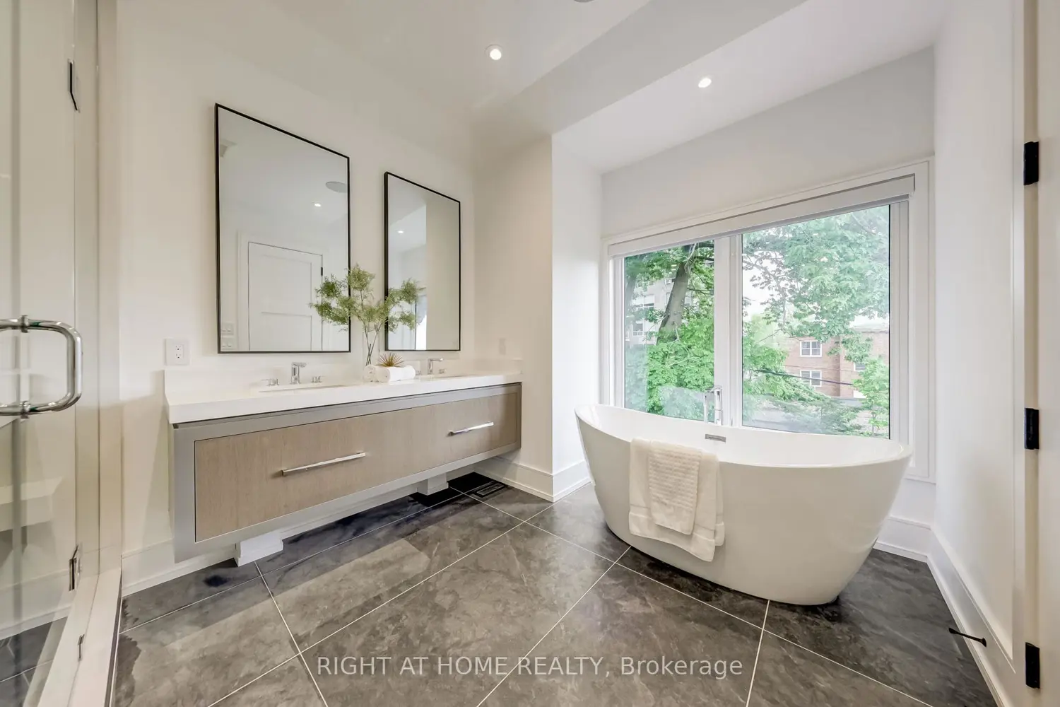 Additional image 10 of 102 Parklea Drive