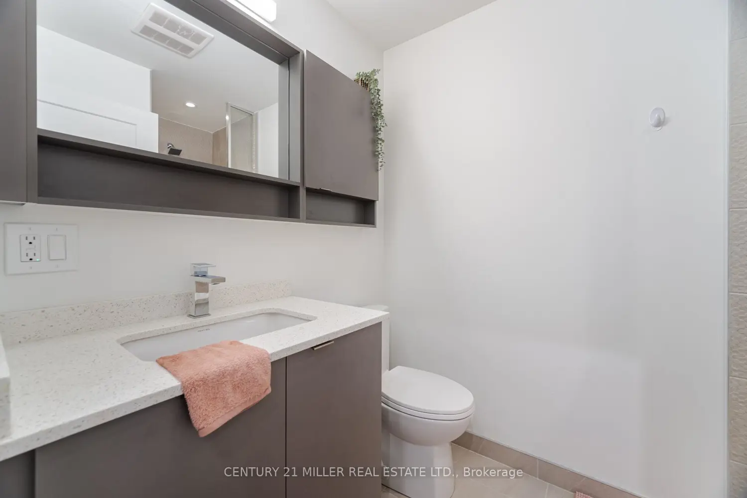 Additional image 8 of 415 Main Street 606