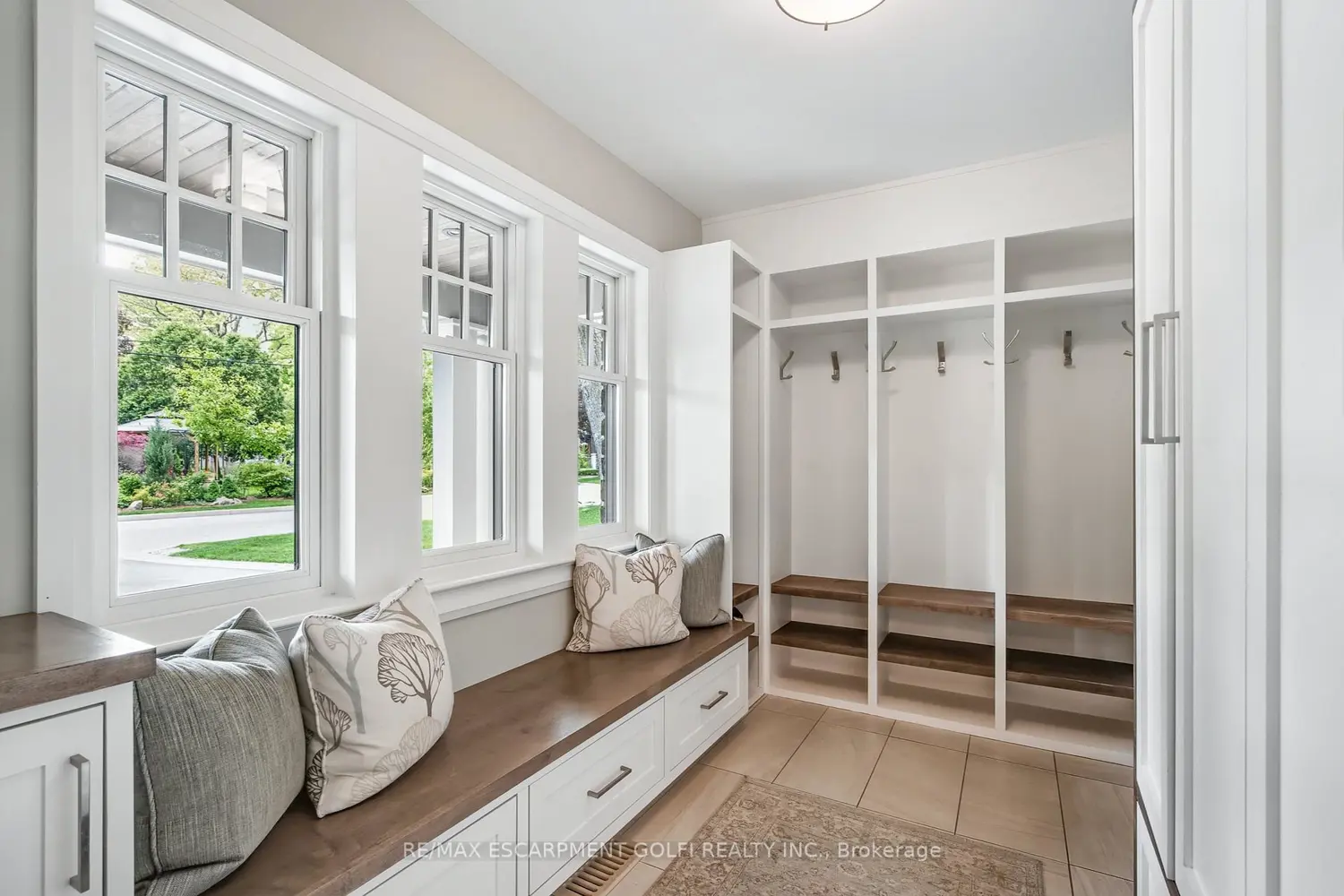 Additional image 4 of 61 Oak Knoll Drive