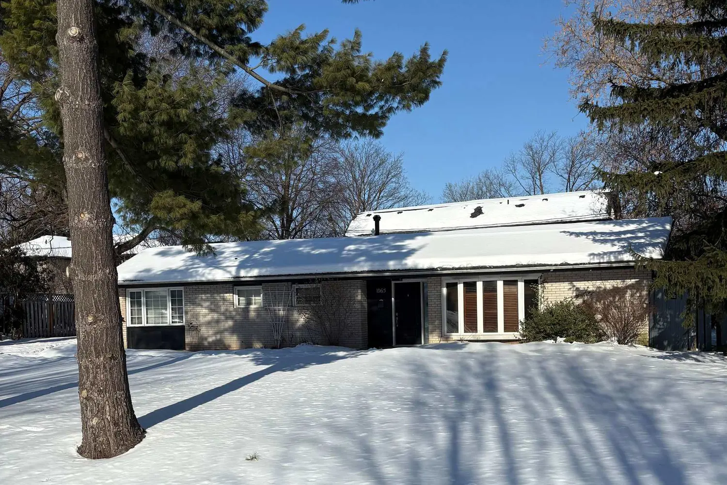 Primary image of 1065 Bomorda Drive