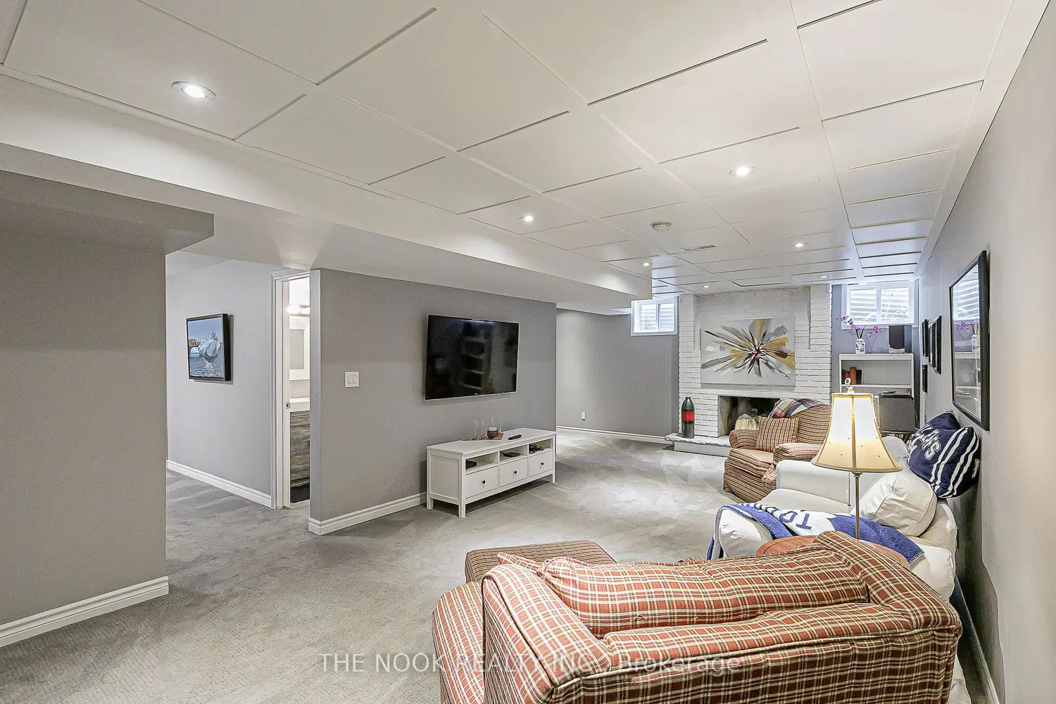 Additional image 6 of 3 King Arthur's Court