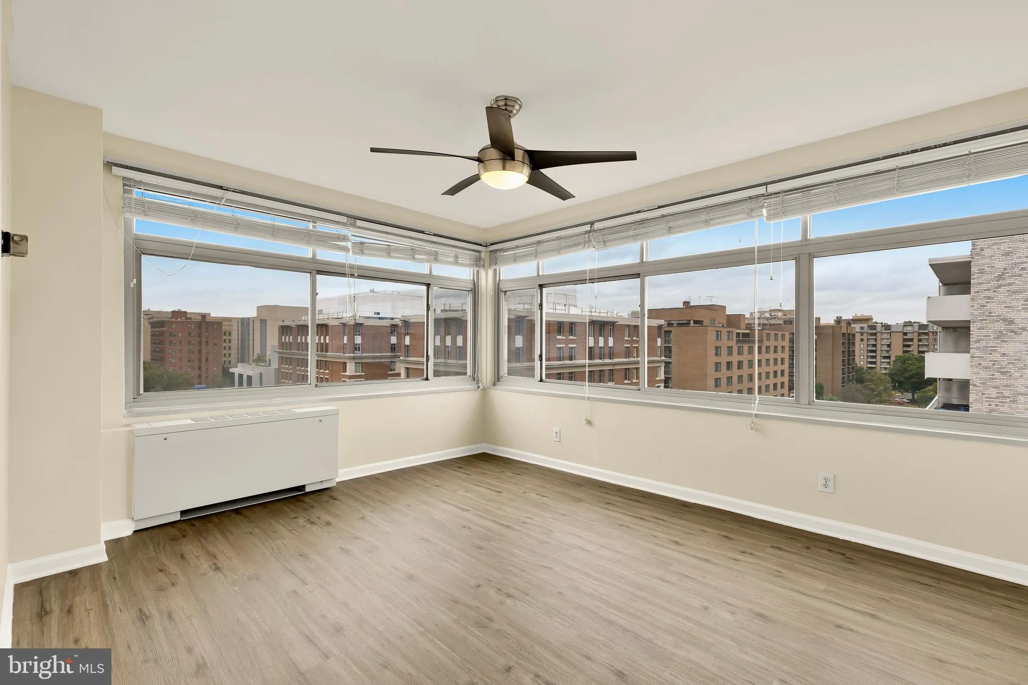 Additional image 43 of 2401 H Street NW Unit 904, Washington, DC 20037