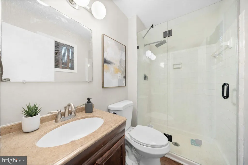 Additional image 10 of 813 Delafield Street NE, Washington, DC 20017