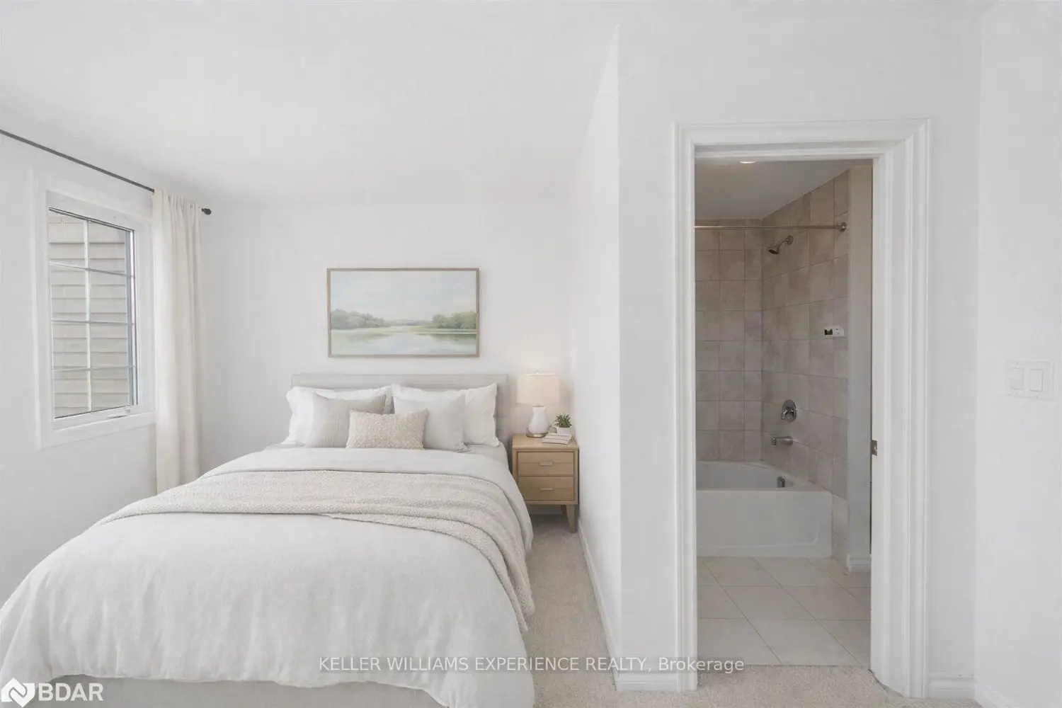 Additional image 5 of 47 Pumpkin Corner Crescent