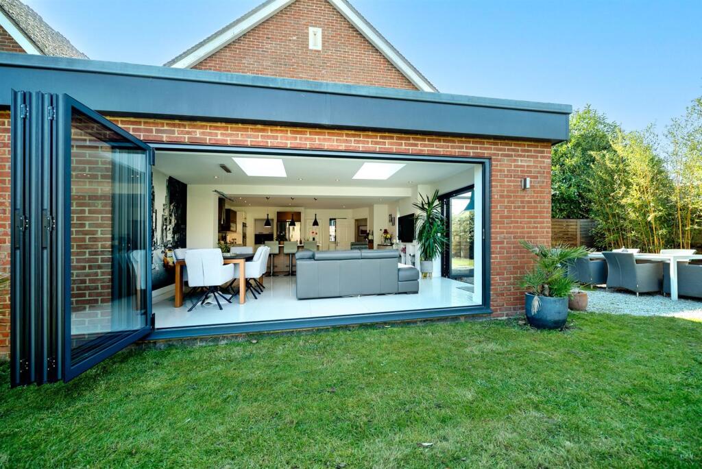 Additional image 34 of Princess Diana Drive, St. Albans