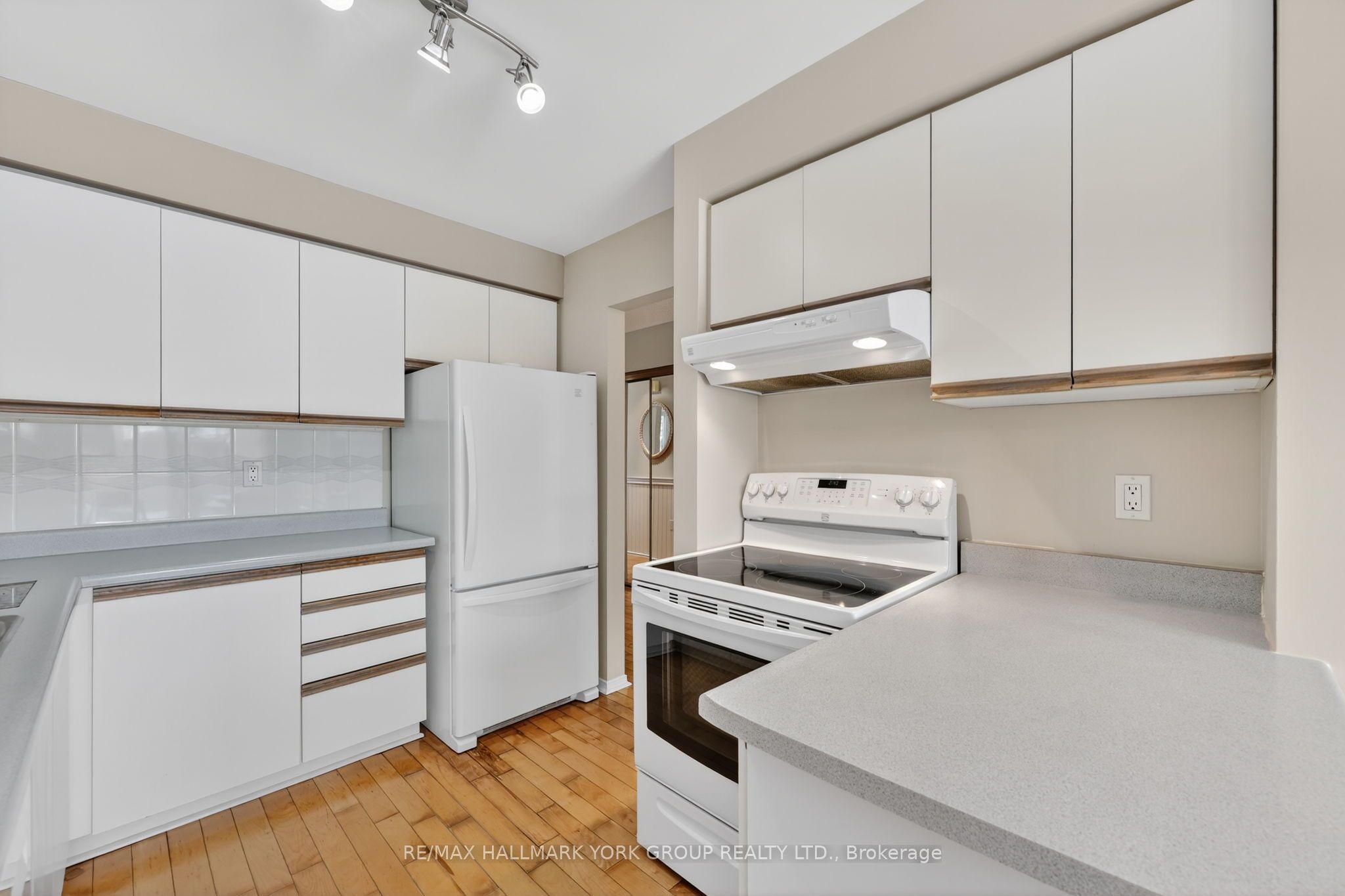 Additional image 5 of 890 Caribou Valley Circle, Newmarket, ON, L3X 1X1