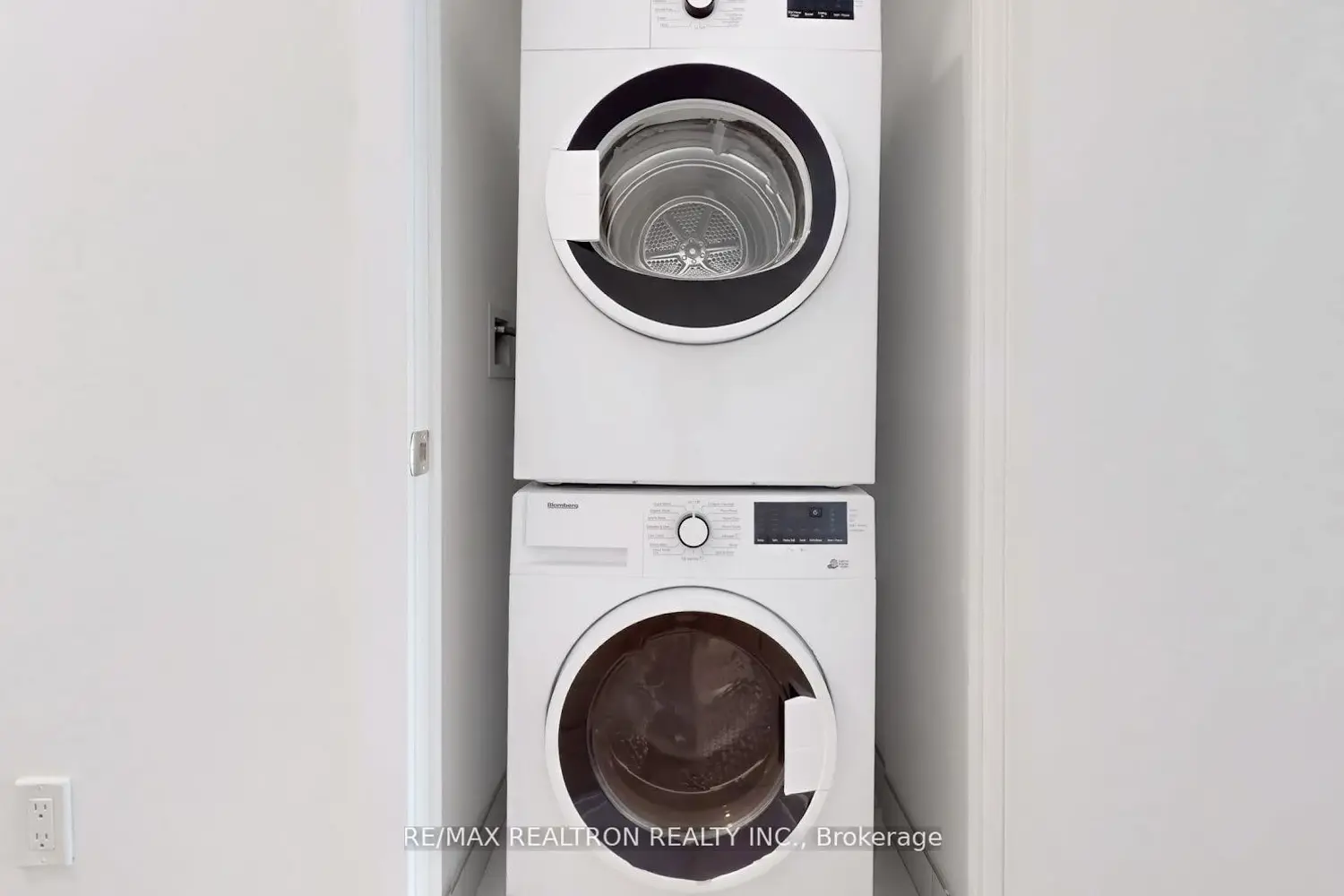 Additional image 7 of 1195 The Queensway 617