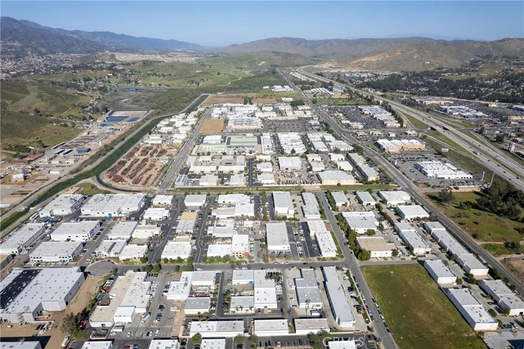 Additional image 57 of 560 Birch St Unit 5, Lake Elsinore, CA 92530