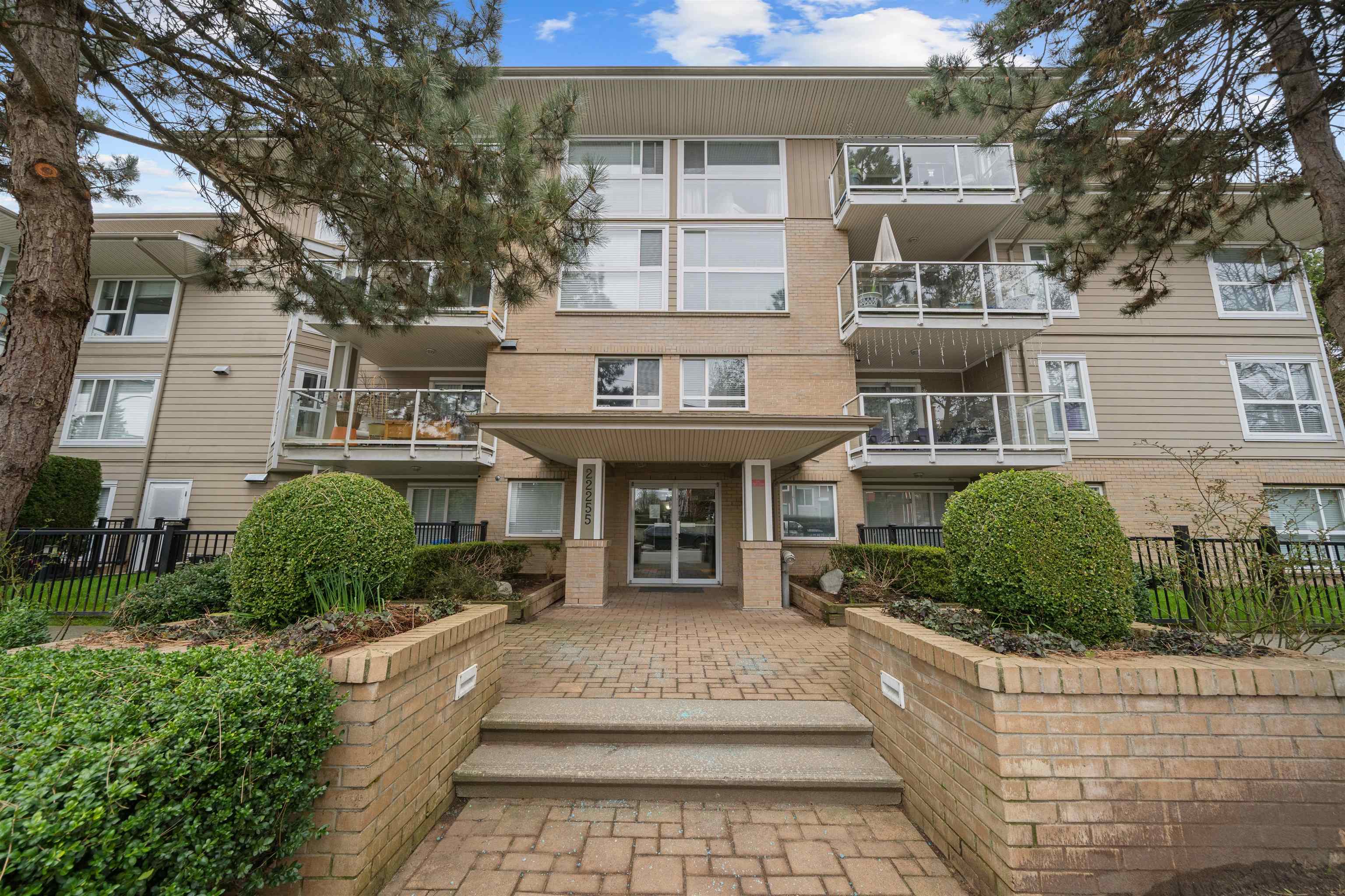 Primary image of 213-22255 122 Avenue, Maple Ridge, BC, V2X 3X8