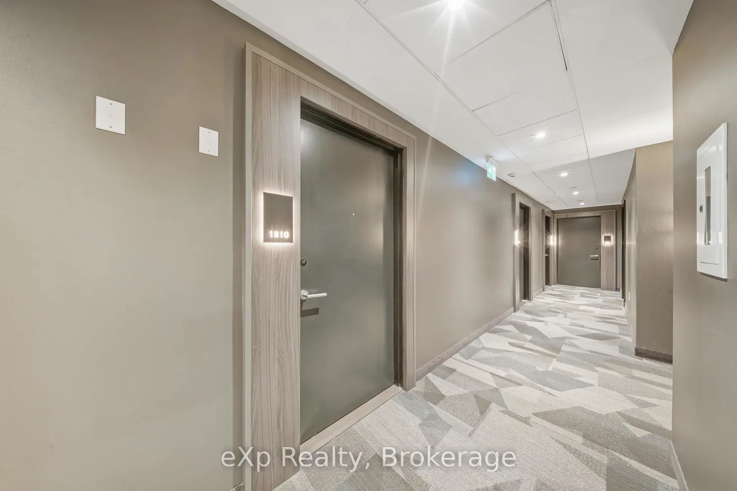 Additional image 18 of 15 Wellington Street 1810